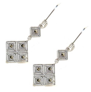 �y��R�z���_���@�f�U�C���̓������̃X�N�F�A�@�s�A�X[202E0267-4]