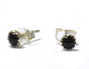 �yLinda Yazzie��z�I�j�L�X�̃��E���h�E�X�^�b�h�s�A�X[G008]